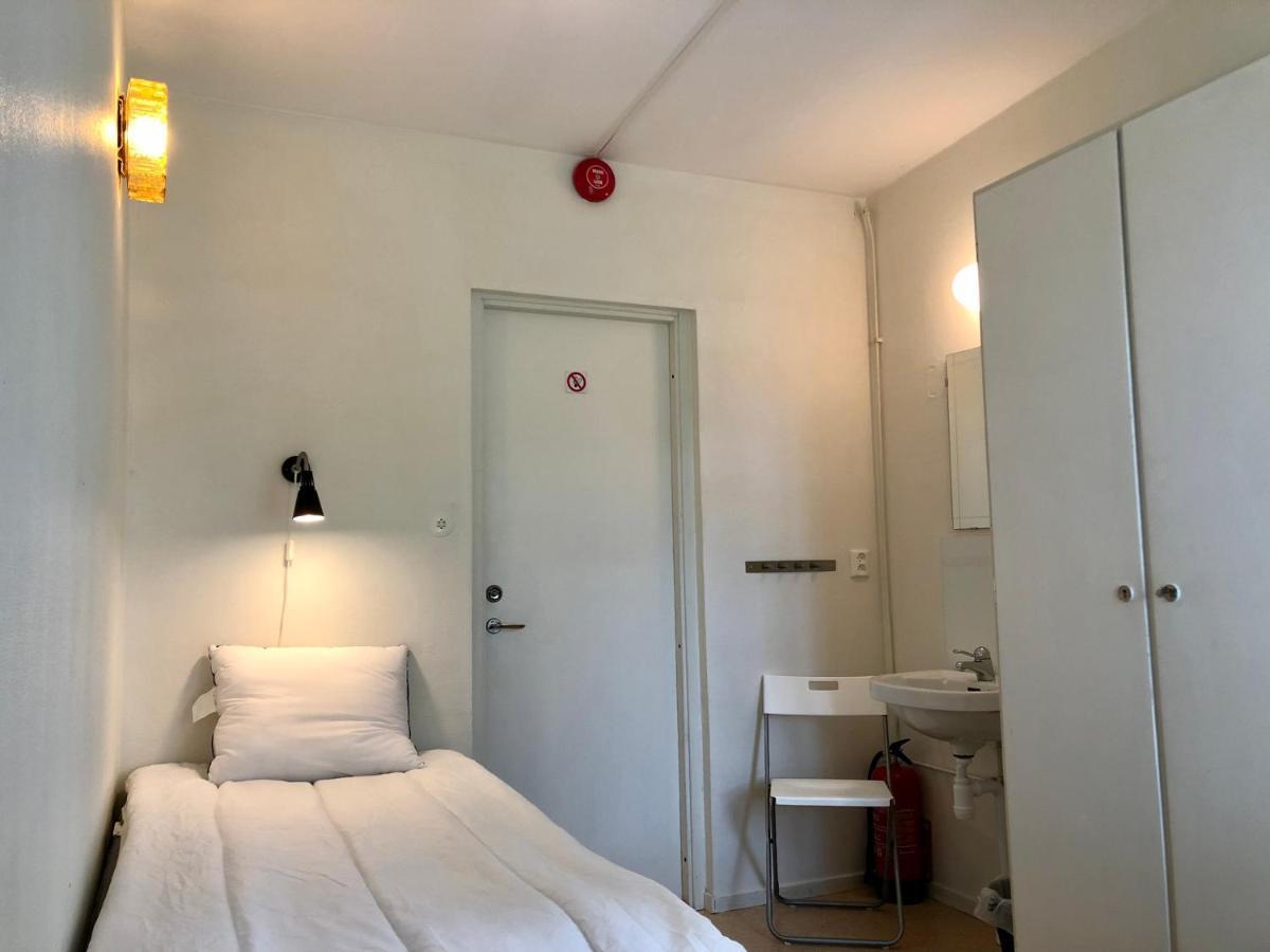 Vandrarhem, Hostel In Haellestrand Semesterby สตรอมสตัด ภายนอก รูปภาพ
